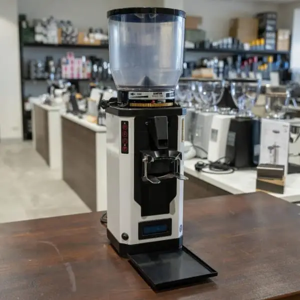 6 month Old Anfim Sp11 Commercial Espresso Grinder - Image 3