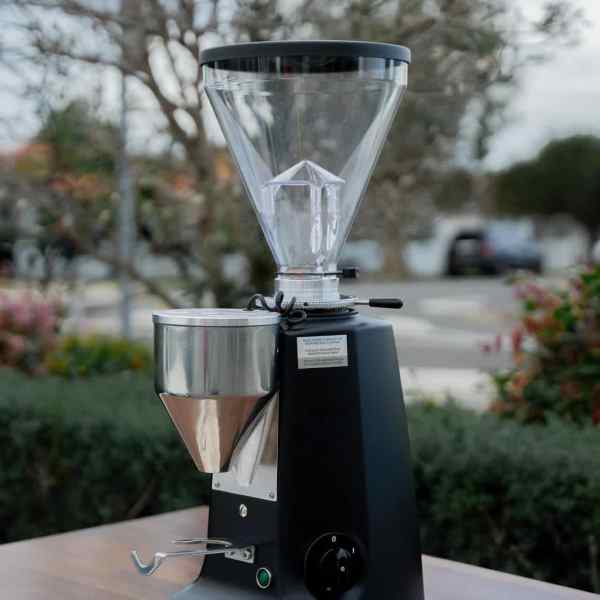 Mazzer Super Jolly Electric In Black On Demand - Image 2