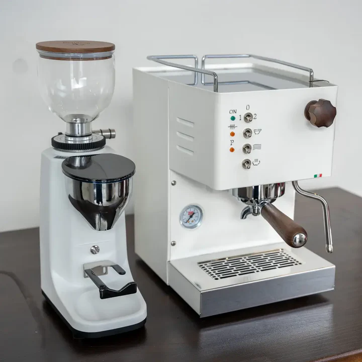 QuickMill Pippa & Piccola Coffee Machine & Grinder Package (White) - Image 5