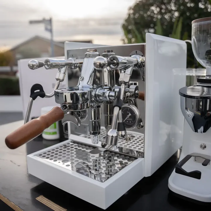 Bellezza Francesca in Custom White With Mazzer Mini Grinder & Accessories Package - Image 3