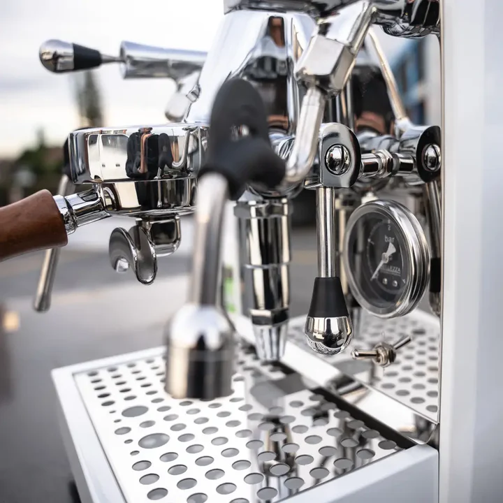 Bellezza Francesca in Custom White With Mazzer Mini Grinder & Accessories Package - Image 6