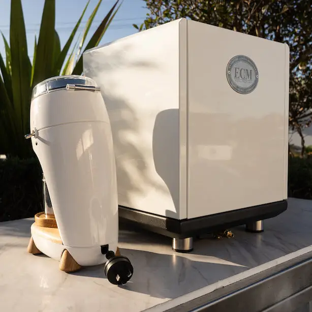 CUSTOM GLOSS WHITE ECM SYNCHRONIKA WITH NICHE ZERO IN WHIITE & WOODEN ECM HANDLES + PRECISION ACCESSORIES - Image 3