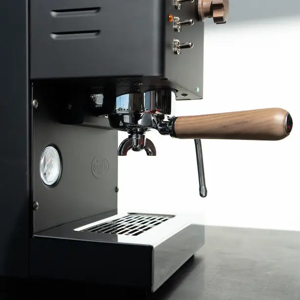 Quick Mill Pippa & Bellezza Piccola Package In Dark Wood & Black - Image 3